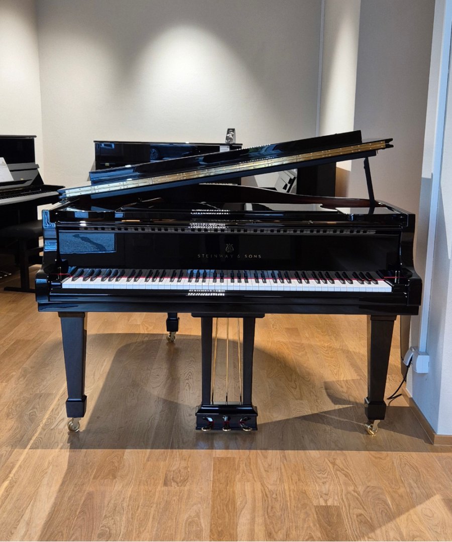 Steinway & Sons A-188 von 1991 in Zwart glimmend
