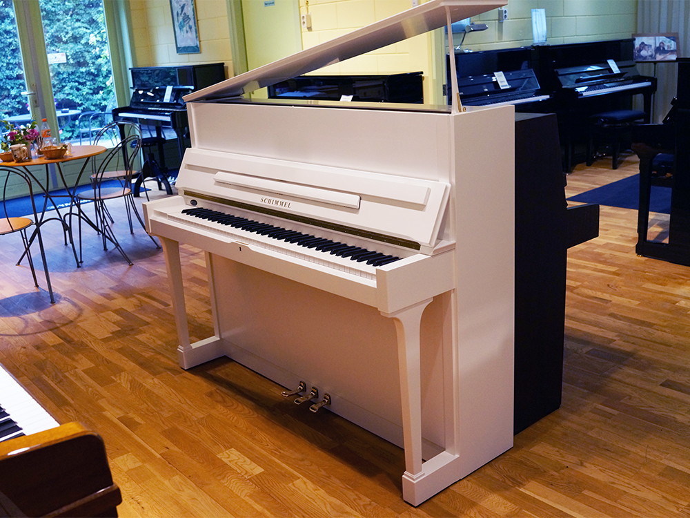 Schimmel 118 T von 1988 in Wit mat