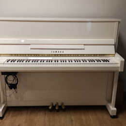 Yamaha b3 Silent SC2 von 2015 in Wit glimmend