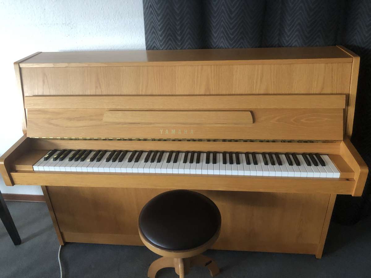 Yamaha C 108 N Eiche Natur von 1996 in Eiken mat