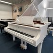 Steinway & Sons M-170 von 1923 in Wit glimmend