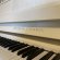 Grotrian-Steinweg 110 Studio Silent Weiß von 2021 in Wit glimmend