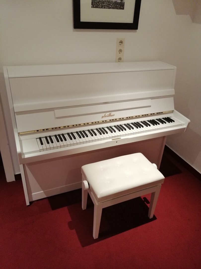Pfeiffer 112 von 1978 in Wit mat