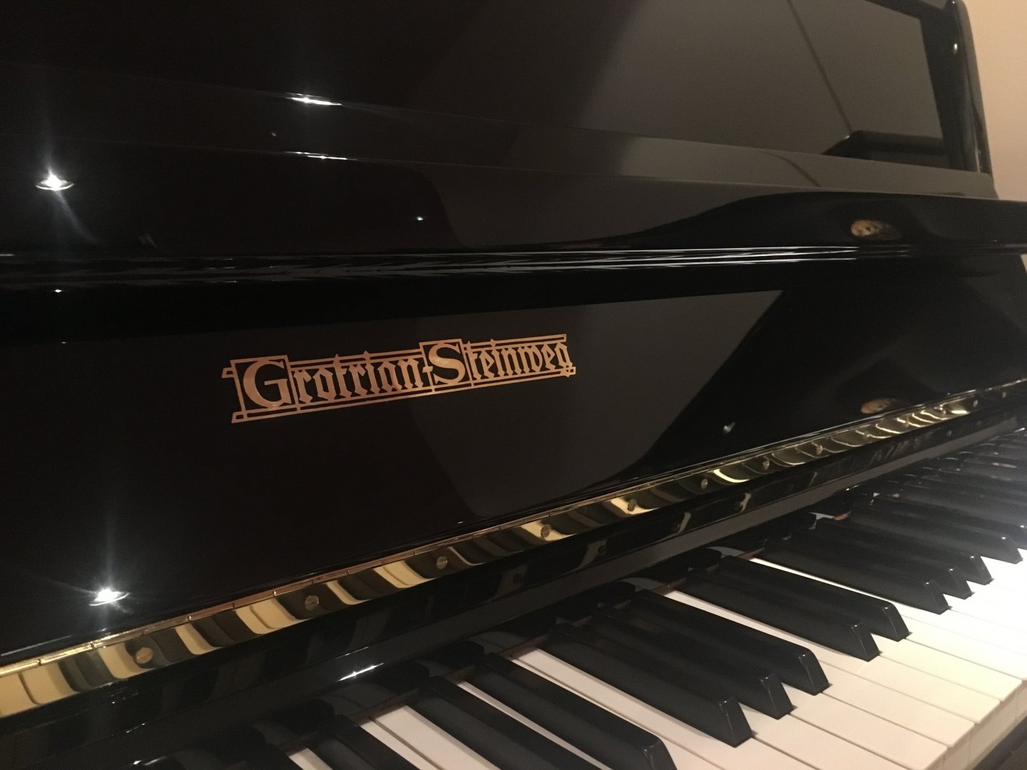 Grotrian-Steinweg 110 schwarz poliert von 1975 in Zwart glimmend