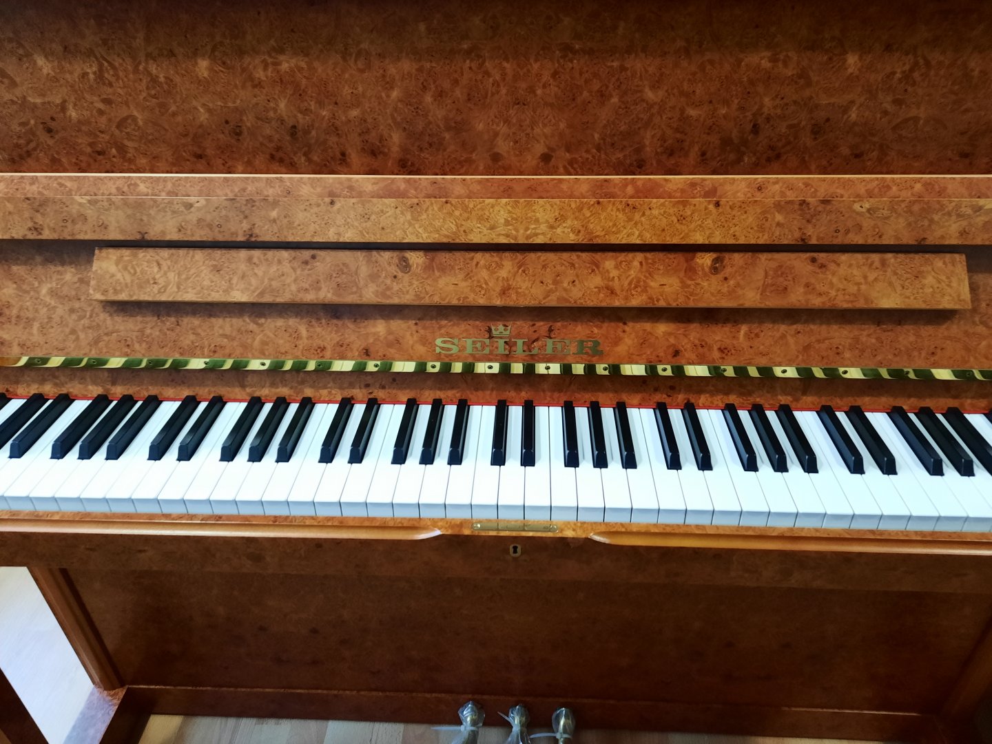 Seiler 116 Mondial von 1997 in Wortelnoten mat