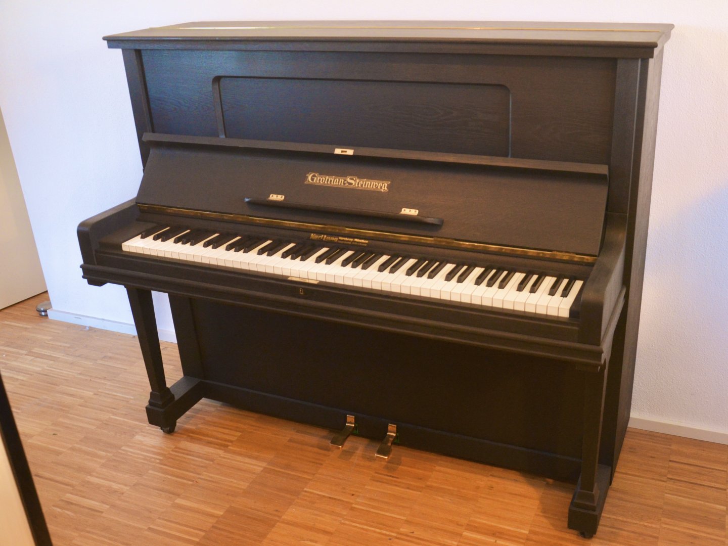 Grotrian-Steinweg 120 von 1927 in Zwart mat