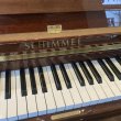 Schimmel 118 Tradition von 1988 in Mahonie glimmend