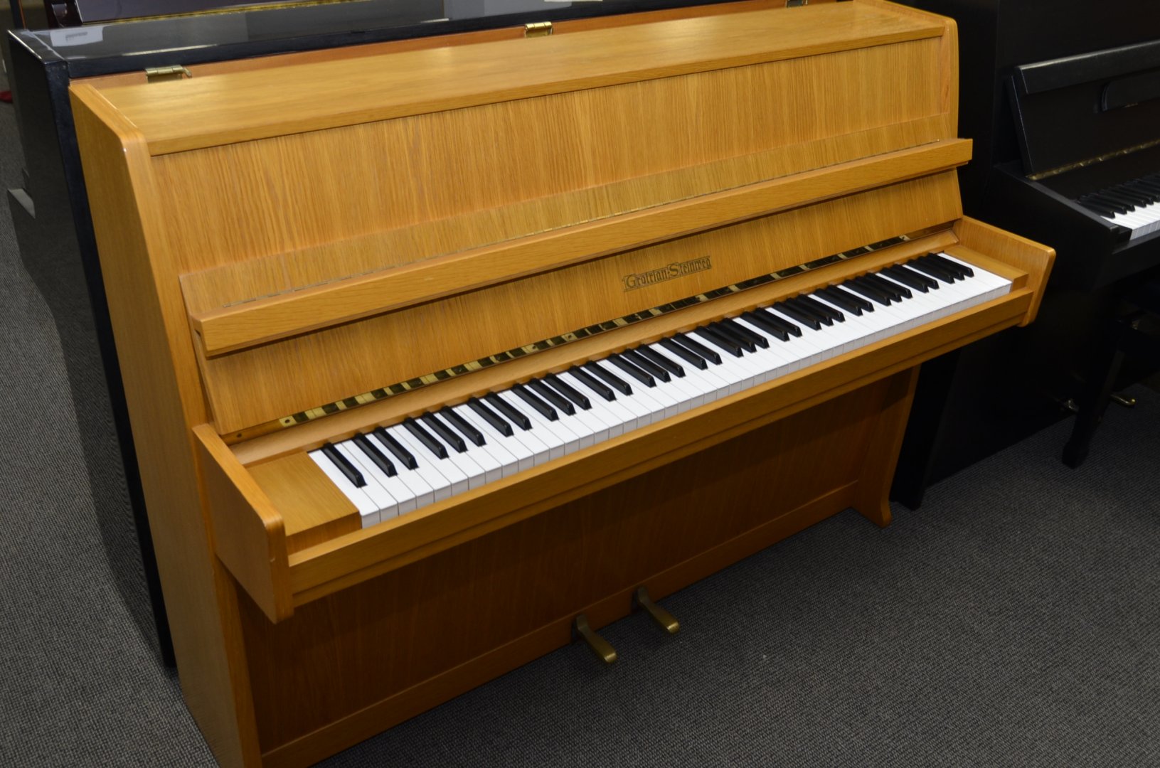 Grotrian-Steinweg 104 von 1973 in Eiken mat