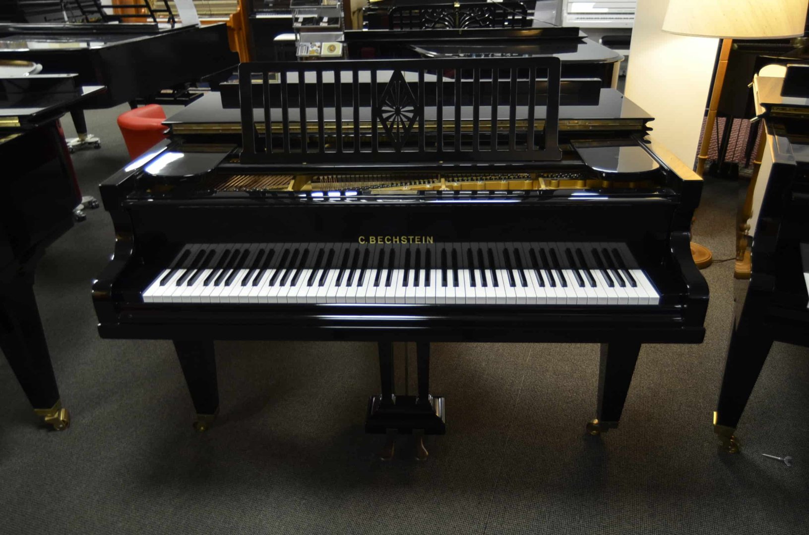 C. Bechstein L von 1935 in Zwart glimmend