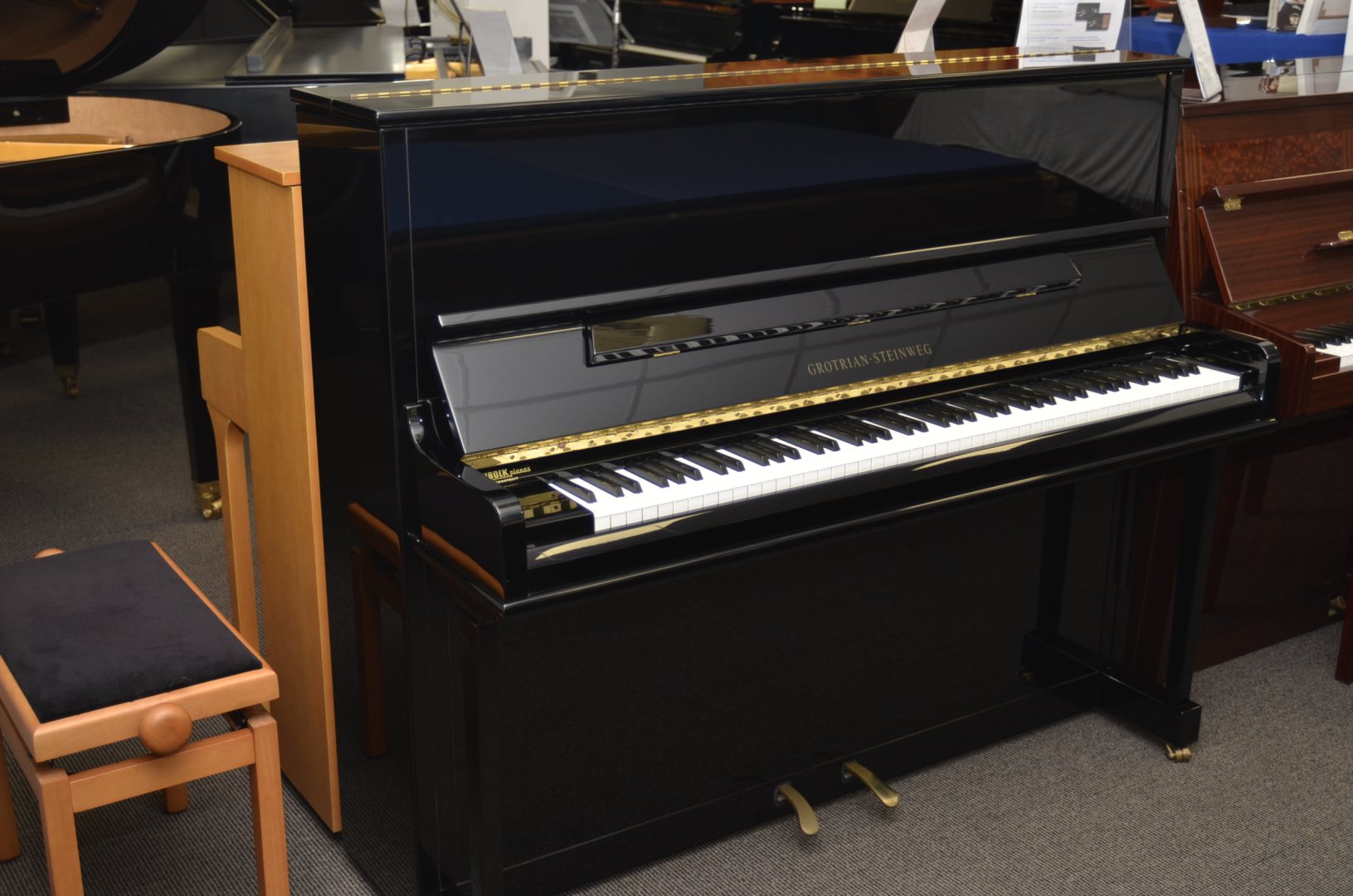 Grotrian-Steinweg 122 Classic von 1996 in Zwart glimmend