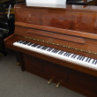 Ibach 123 von 1980 in Mahonie glimmend